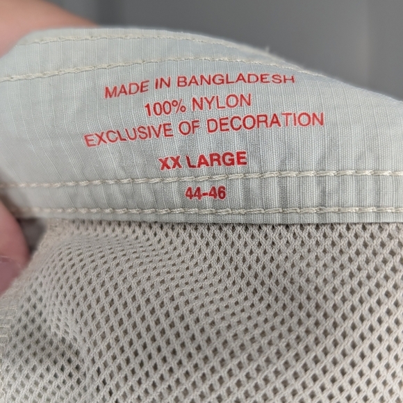 Coleman Men's Shorts XXL 44-46 Utility Cargo Beige Khaki 100% Nylon Hiking EUC - Picture 5 of 7